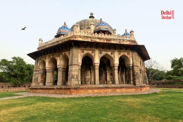Tour Package of Delhi Bus, Isa Khan's Tomb