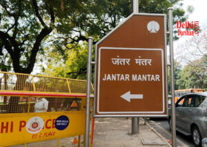 Bus Car Tour from Jantar Mantar Delhi