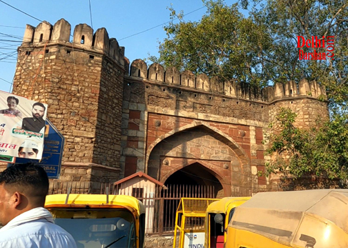 Razia Sultan Tomb Delhi Darshan Agra Sightseeing Bus Car Cab Tour Hire Rental from Asaf Ali Road